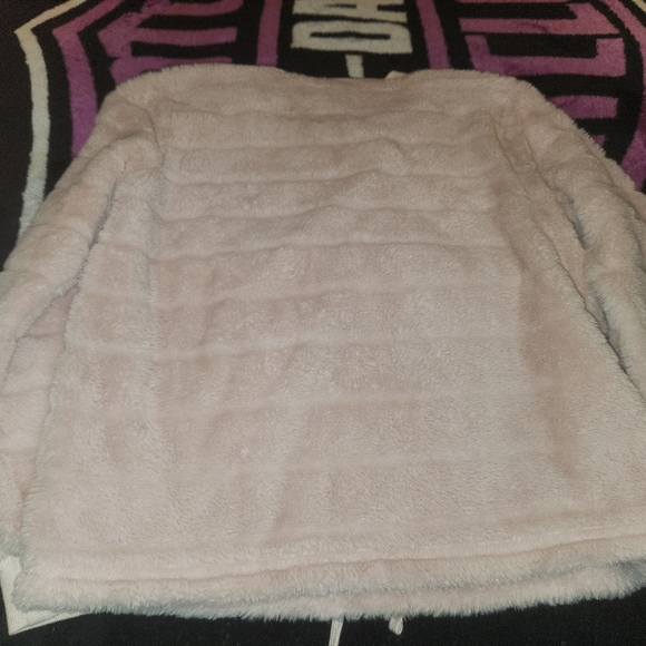 Pink fur almost famouse sweatshirt - Picture 2 of 3